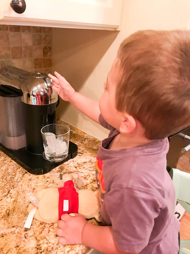 Toddler Help in Kitchen (3 of 13)