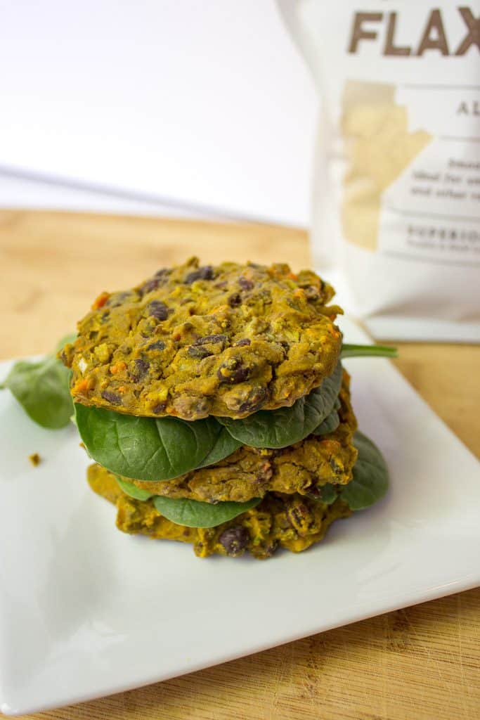 Black Bean Veggie Burger | mamaknowsnutrition.com