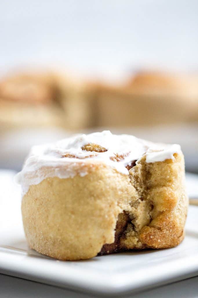 Healthier Cinnamon Rolls | mamaknowsnutrition.com