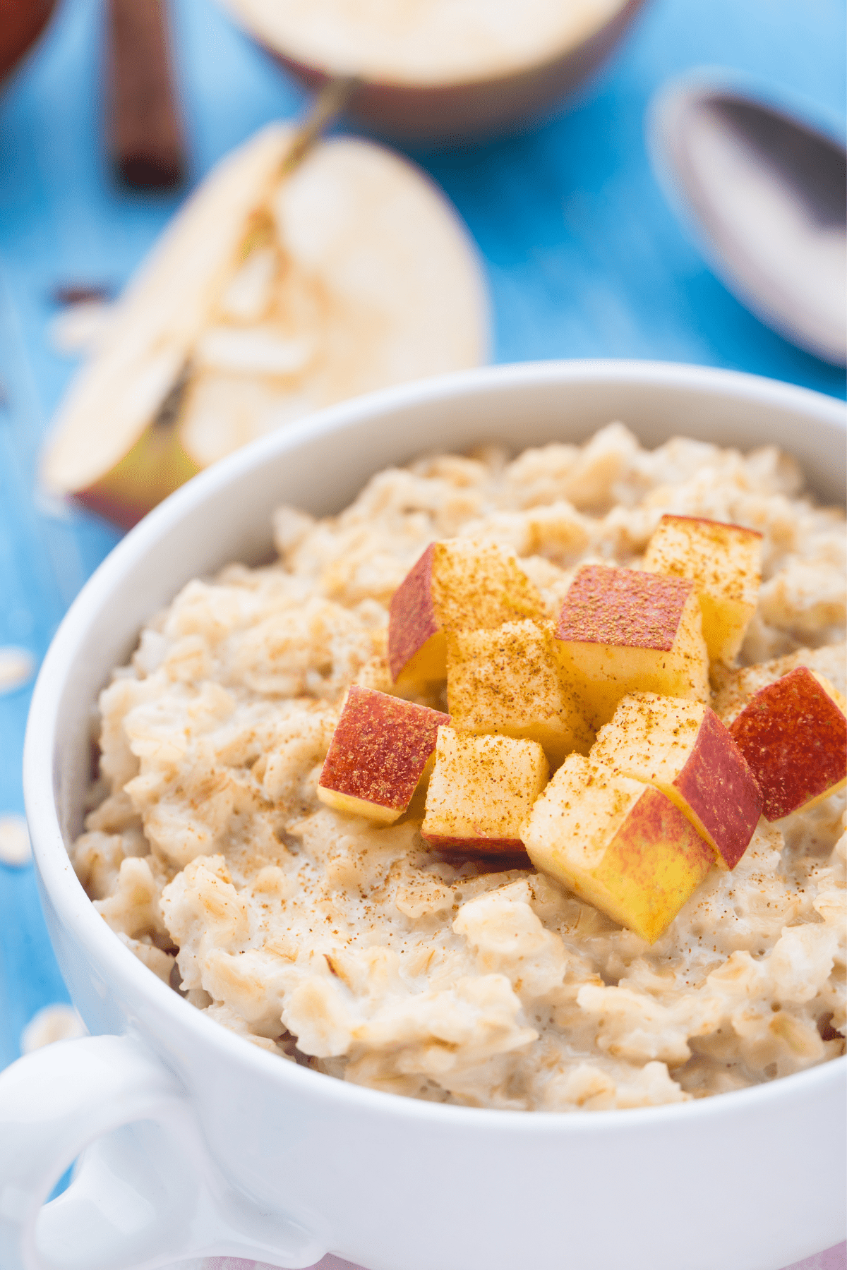 oatmeal with peaches and cinnamon