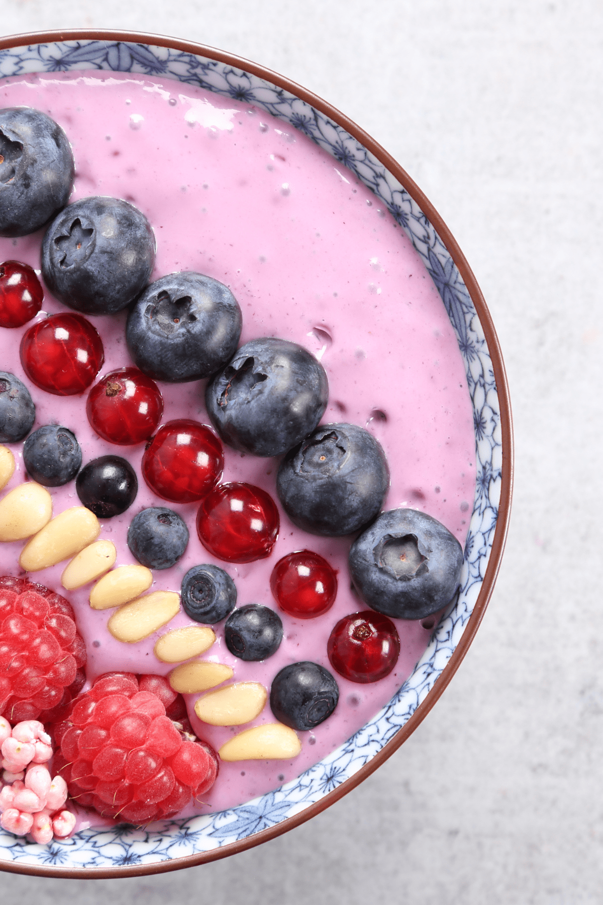 blueberry smoothie bowl