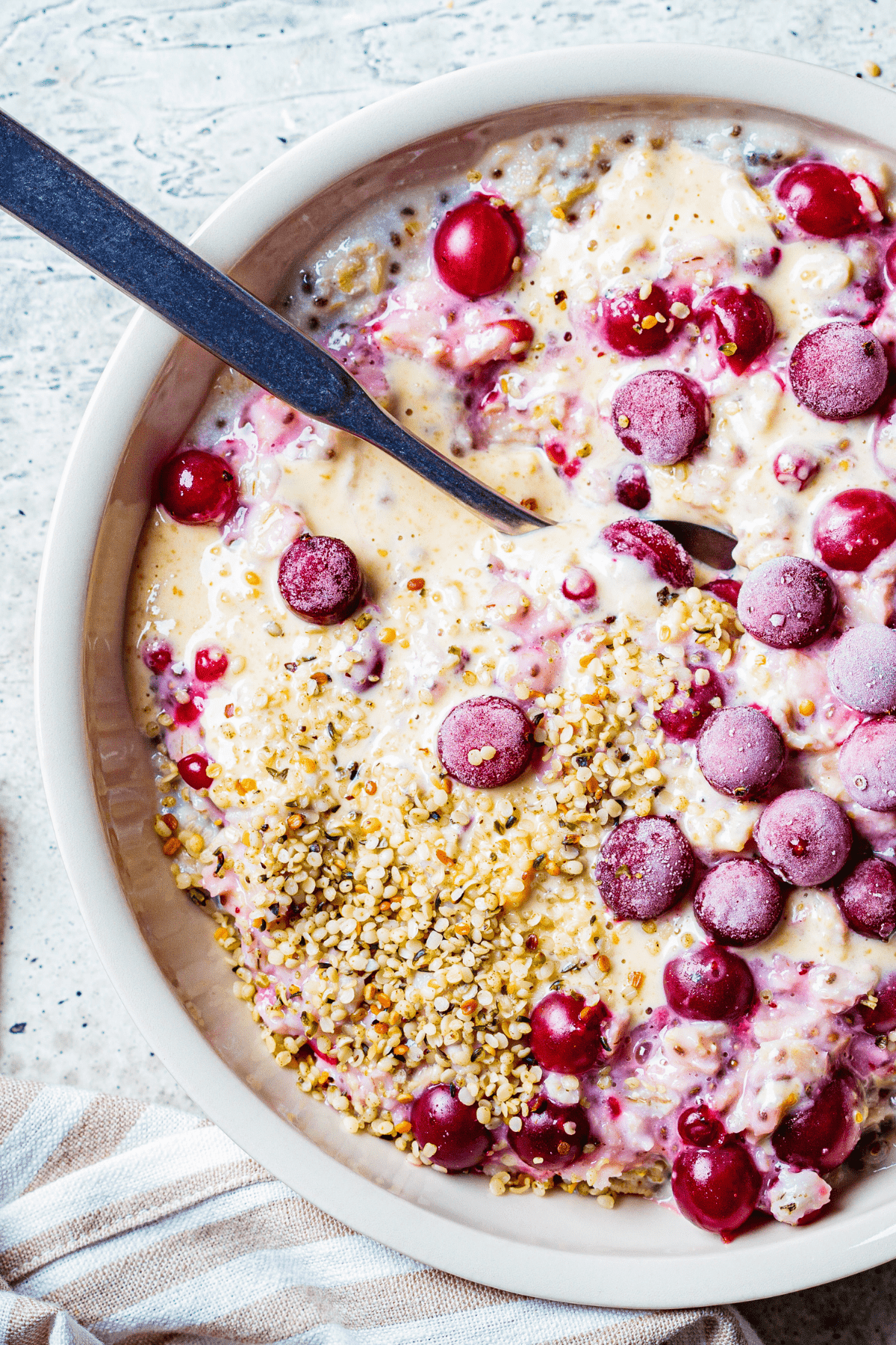 smoothie bowl with seeds and frozen currants 