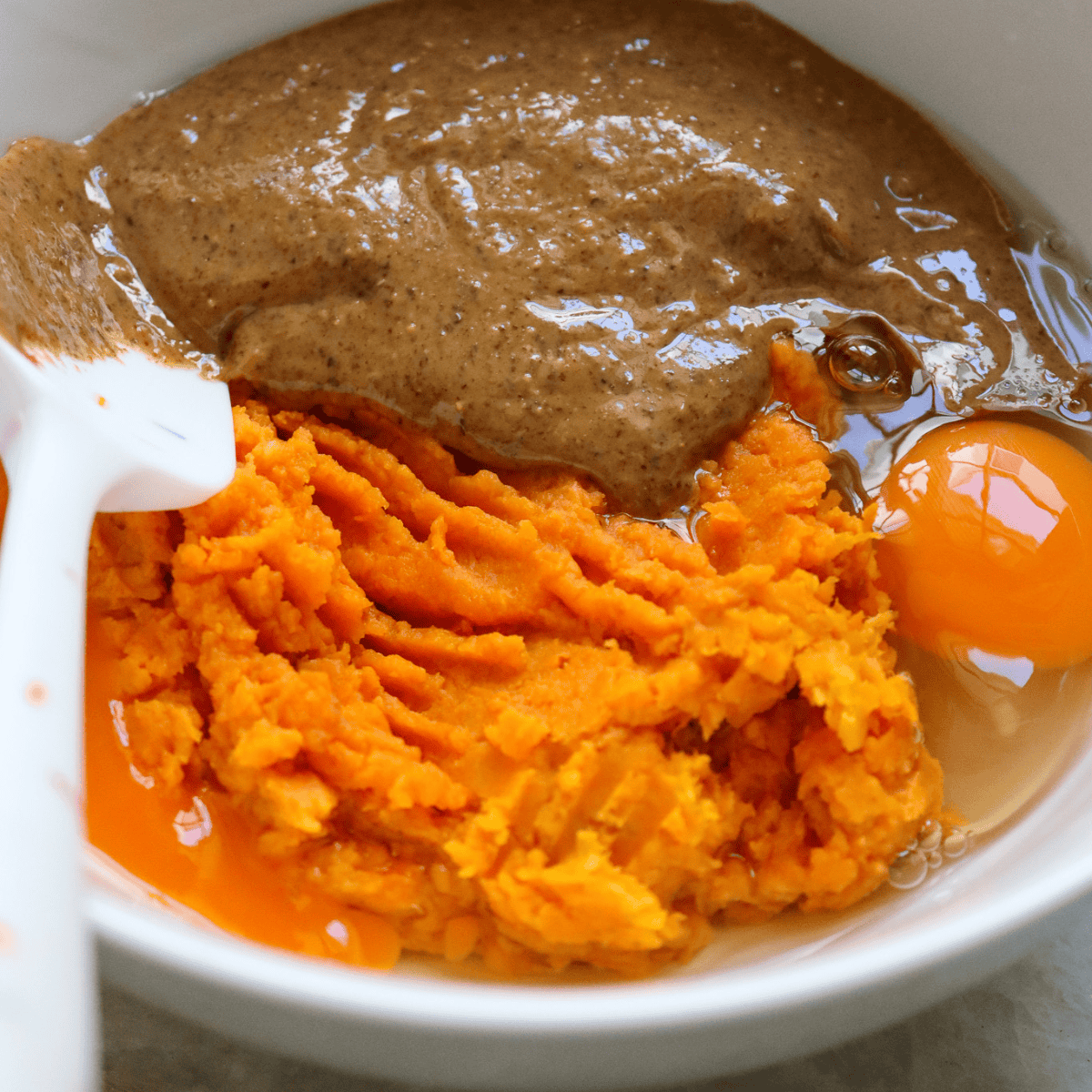 wet ingredients of sweet potato brownie batter
